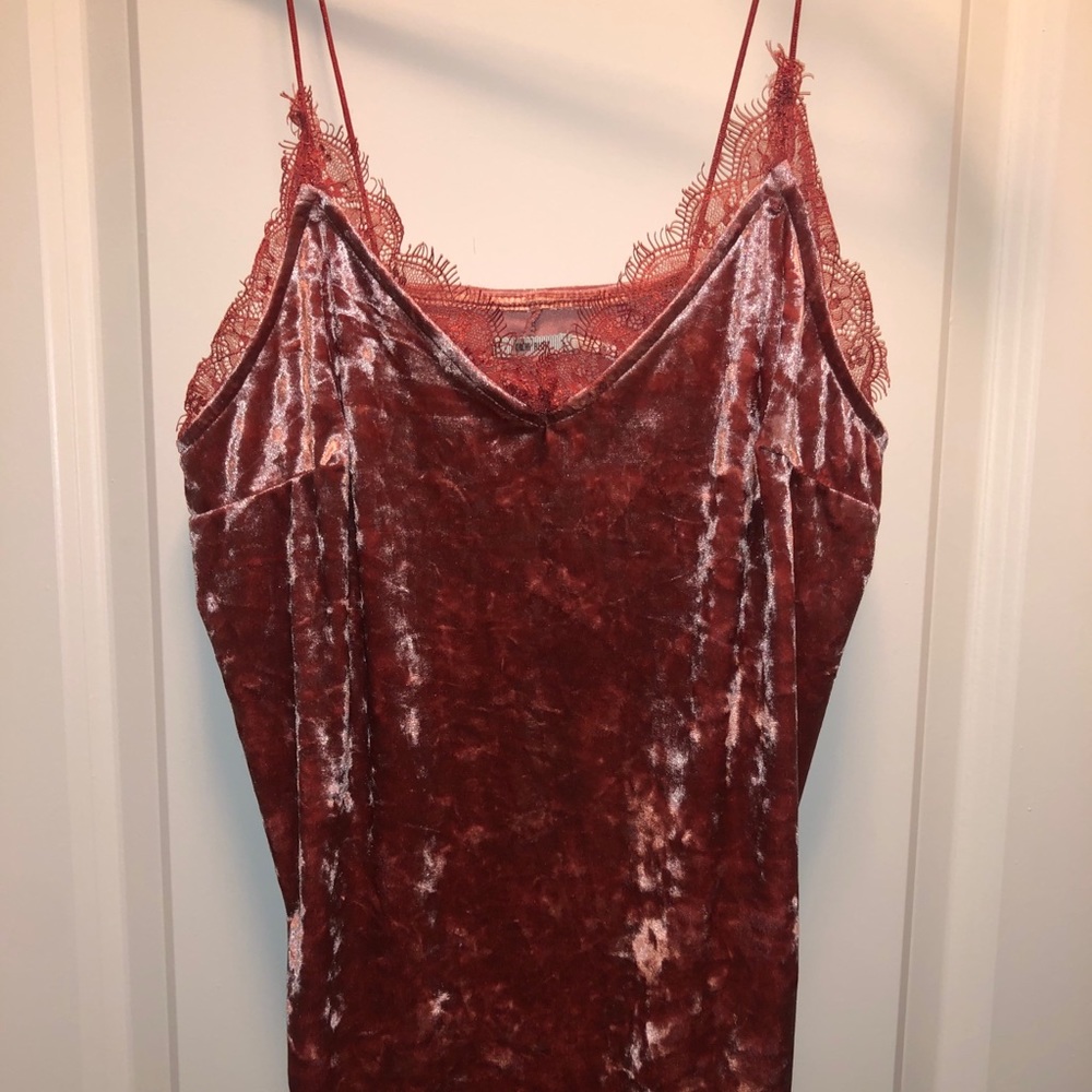 Kimchi Blue Crushed Velvet tank